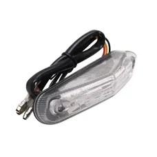 FEU ARRIERE 50 A BOITE/MOTO TRIANGLE TRANSPARENT A LEDS AVEC ECLAIRAGE DE PLAQUE (9 LEDS) (Lg830xL37xH20mm) (HOMOLOGUE CE) -REPLAY