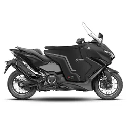 TABLIER COUVRE JAMBE TUCANO POUR YAMAHA 560 TMAX TECH MAX 2025> (R253SPRO) (TERMOSCUD S-PRO 4 SAISONS) (SYSTEME ANTI-FLOTTEMENT SGAS)