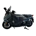 TABLIER COUVRE JAMBE TUCANO POUR HONDA 125 FORZA 2023>, 350 FORZA 2023> (R238-X) (TERMOSCUD) (SYSTEME ANTI-FLOTTEMENT SGAS)